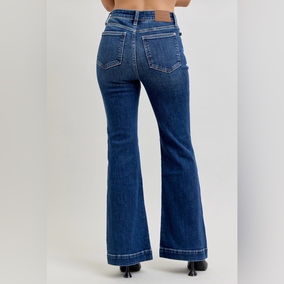 Judy Blue Denim - MAKE OFFER Judy Blue PETITE Jasmine Dark Blue Flare Jeans